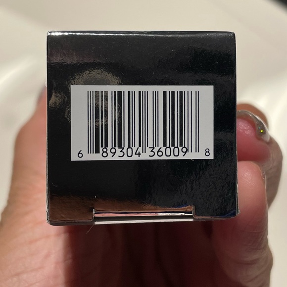 Anastasia Beverly Hills 400N luminous foundation - Picture 10 of 10